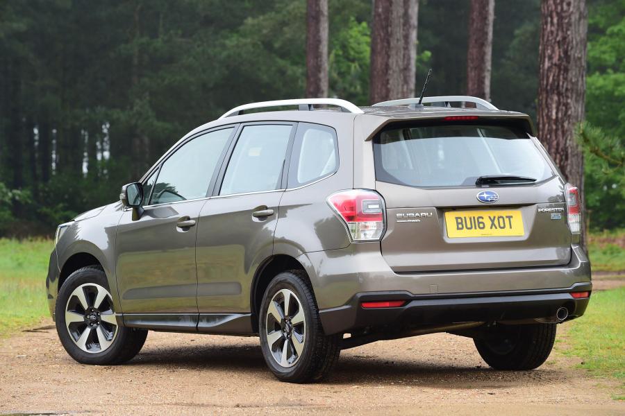  Subaru Forester 2.0D XC 2016 года  (UK) (фото 7 из 26)